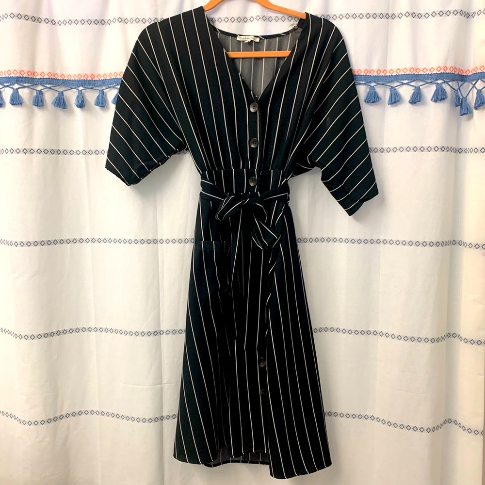 TIED WAIST CHARLOTTE RUSSE MIDI DRESS
